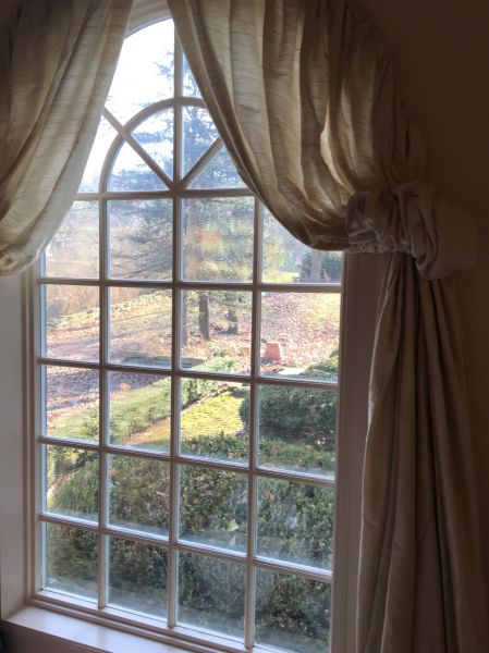 Elliptical Window Replacement in Cedar Hill